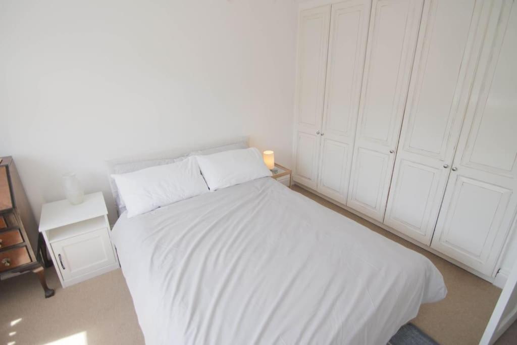 Secluded Central 2 Bed Flat Stratford-upon-Avon Buitenkant foto
