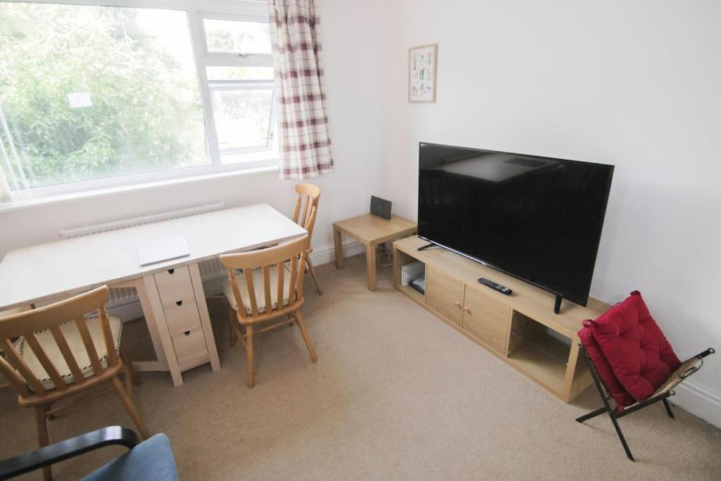 Secluded Central 2 Bed Flat Stratford-upon-Avon Buitenkant foto